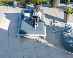 Bain de soleil double en tissu turquoise et aluminium blanc 