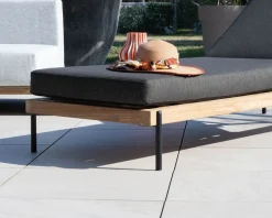 Bain de soleil matelassé chic & contemporain en teck, aluminium et tissu gris foncé 