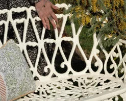 Banc de jardin esprit rétro en fonte esprit fer forgé blanc vieilli
