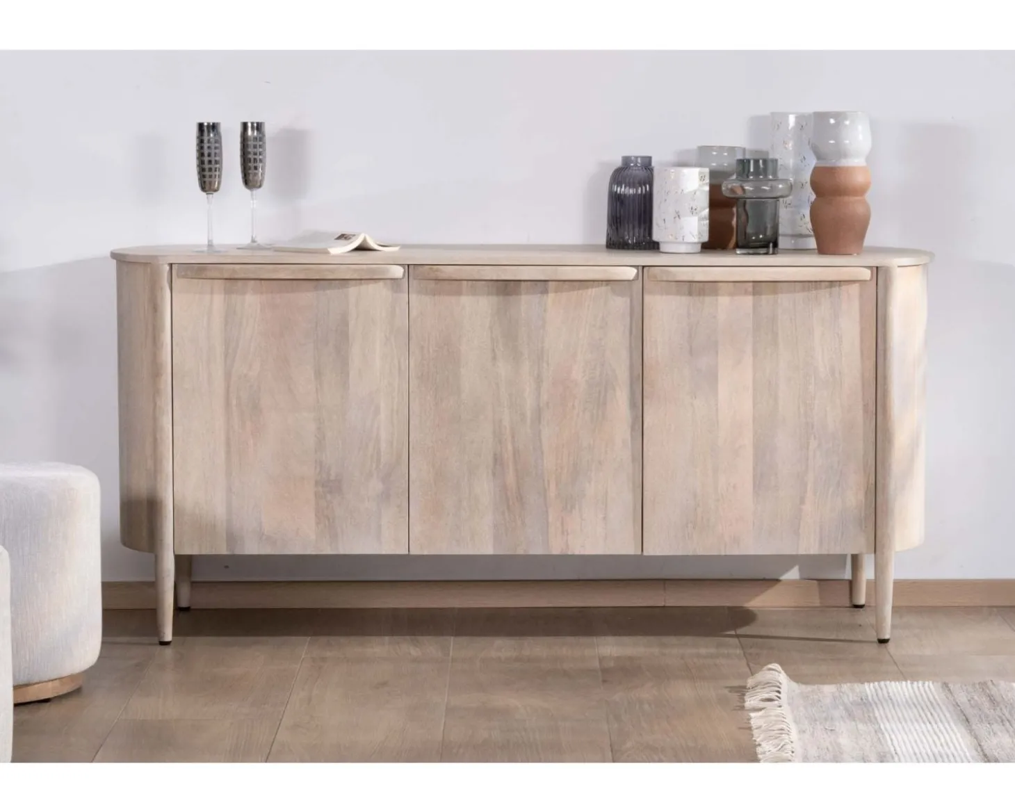 Buffet 3 portes 175cm en manguier massif côtés arrondis "Manon"
