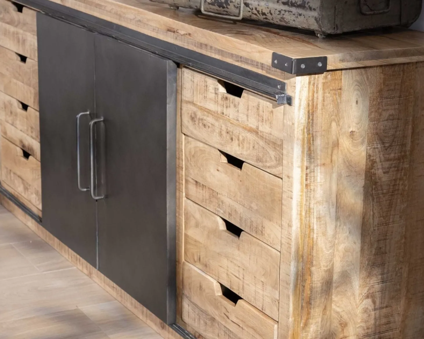Buffet métal et bois 200cm portes coulissantes "Caractère"