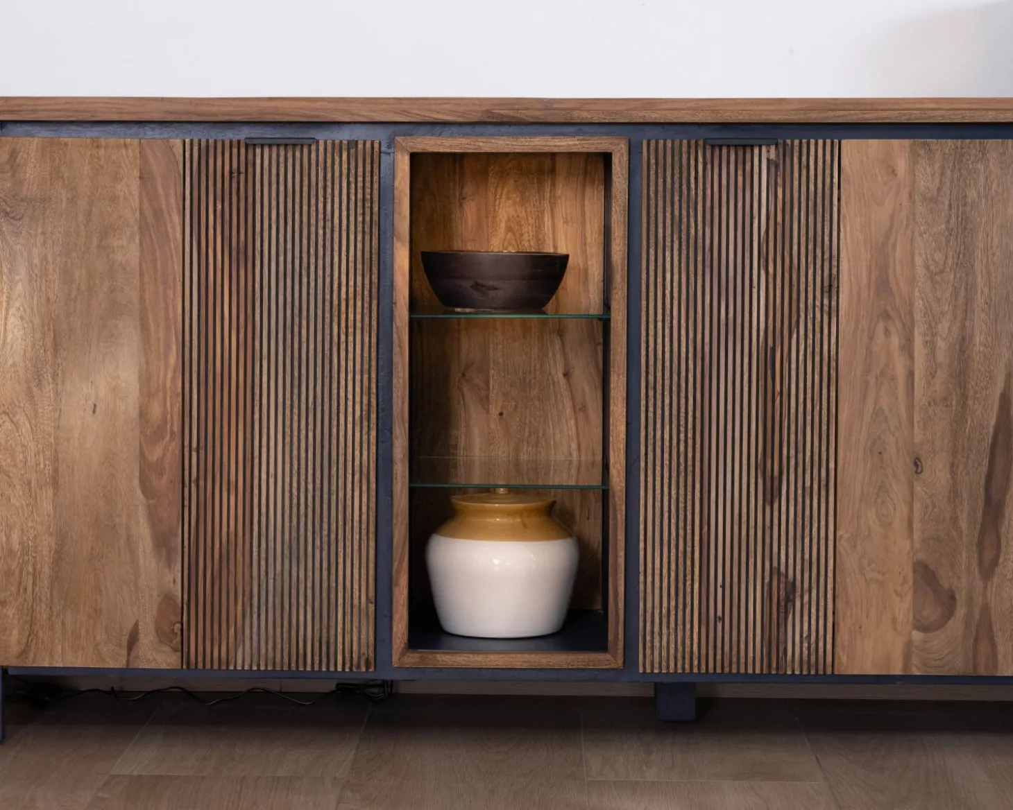 Buffet multi-rangements avec étagères en verre "Enoa" en palissandre et acacia 200 cm