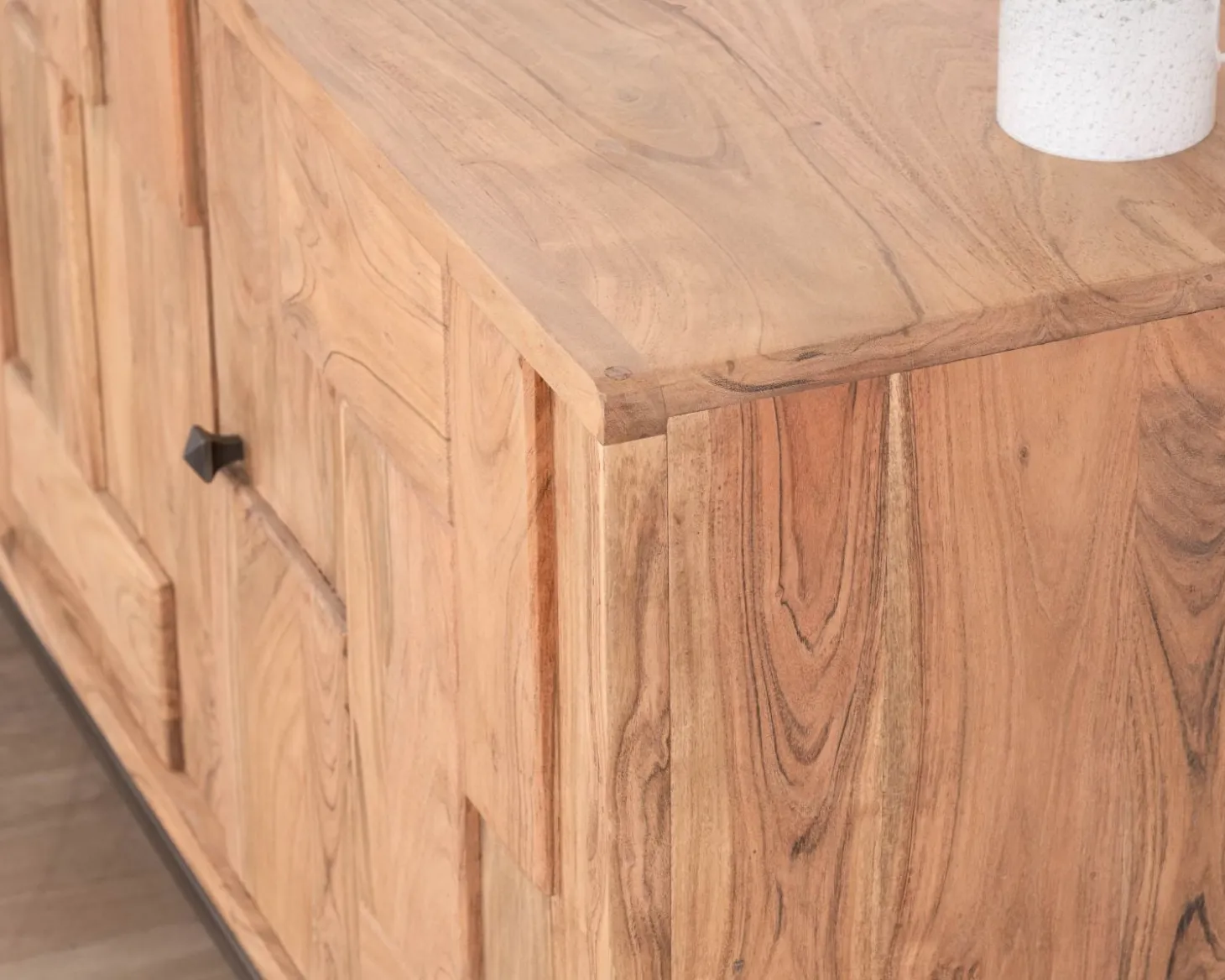 Buffet rétro 2 portes façades à empiècements en acacia "Puzzle" 120 cm
