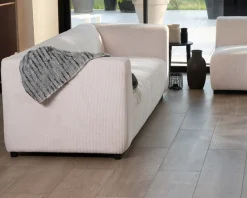 Canapé en angle design épuré avec méridienne 
