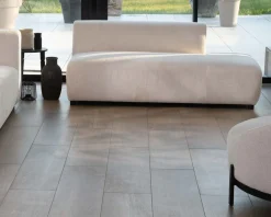 Canapé en angle design épuré avec méridienne 