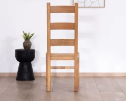 Chaise de repas en chêne massif et assise tressée
