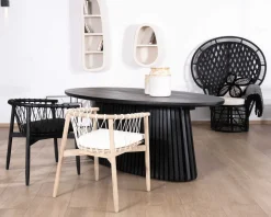 Chaise de repas noire en bois et corde tressée 