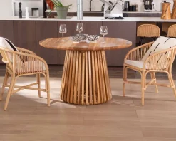 Chaise en rotin tressé 
