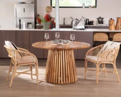 Chaise en rotin tressé 