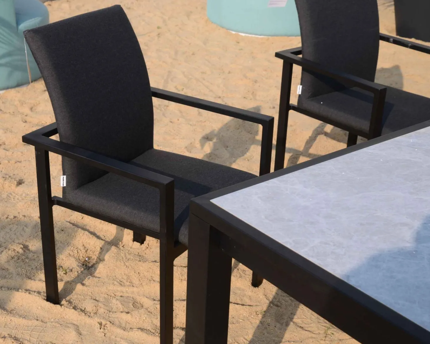 Chaise extérieure noire avec tissu Sunbrella "Terrasse"