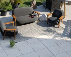 Ensemble canapé et fauteuil de jardin en tissu gris foncé 