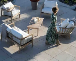 Ensemble canapé et fauteuils matelassés en teck et corde "Rafita"