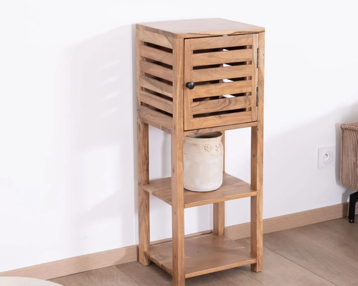 Etagère de rangement en acacia avec un compartiment en persienne "Conoa"