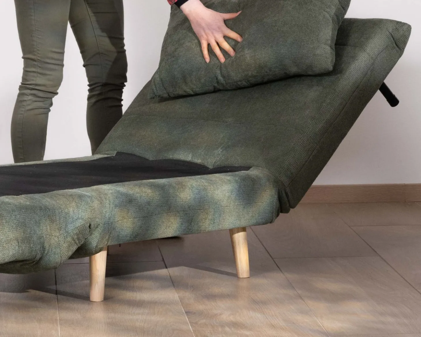 Fauteuil esprit vintage en tissu vert kaki "Folda" modulable 2 en 1