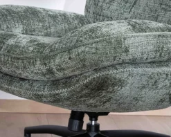 Fauteuil rotatif design rétro en tissu soyeux vert sauge 