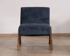 Fauteuil rétro tissu bleu foncé avec pieds bois boomerang 