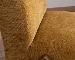 Fauteuil style vintage avec pieds boomerang "Tolga" coloris jaune moutarde