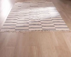 Grand tapis blanc rayé bleu format 200x300cm 