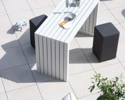 Grande table de bar épurée en aluminium blanc 200cm 