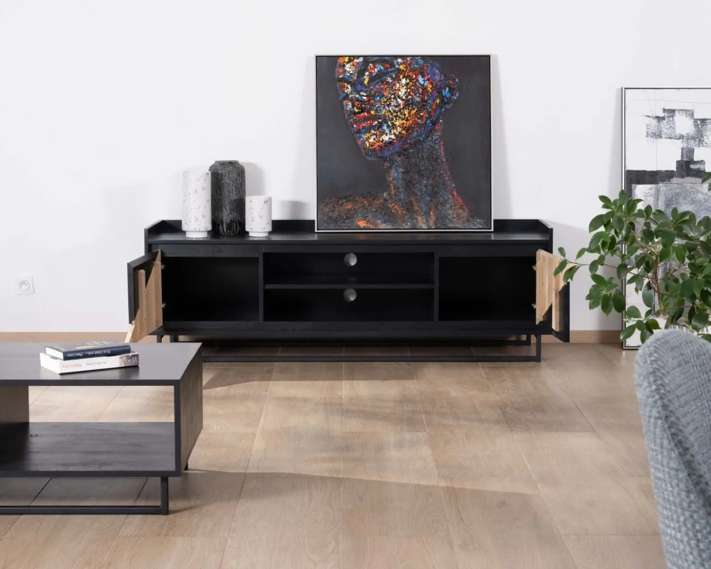 Meuble télé 2 portes 180 cm en bois massif "Trace"