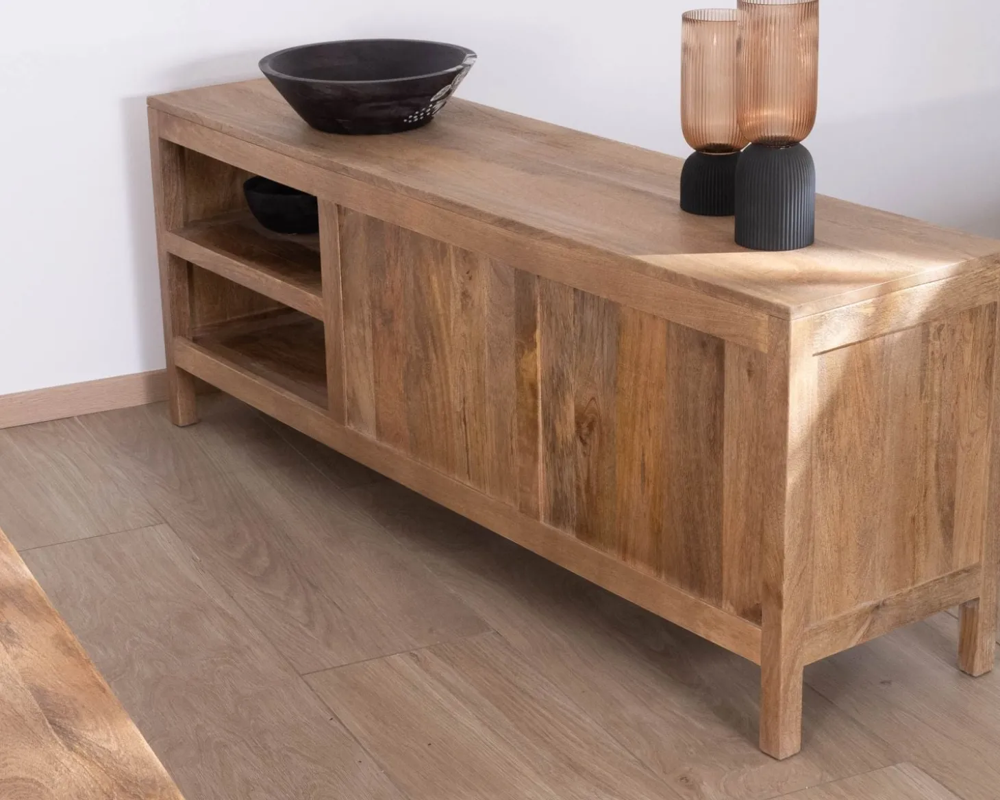 Meuble TV 160 cm en manguier "Maestro" avec double porte