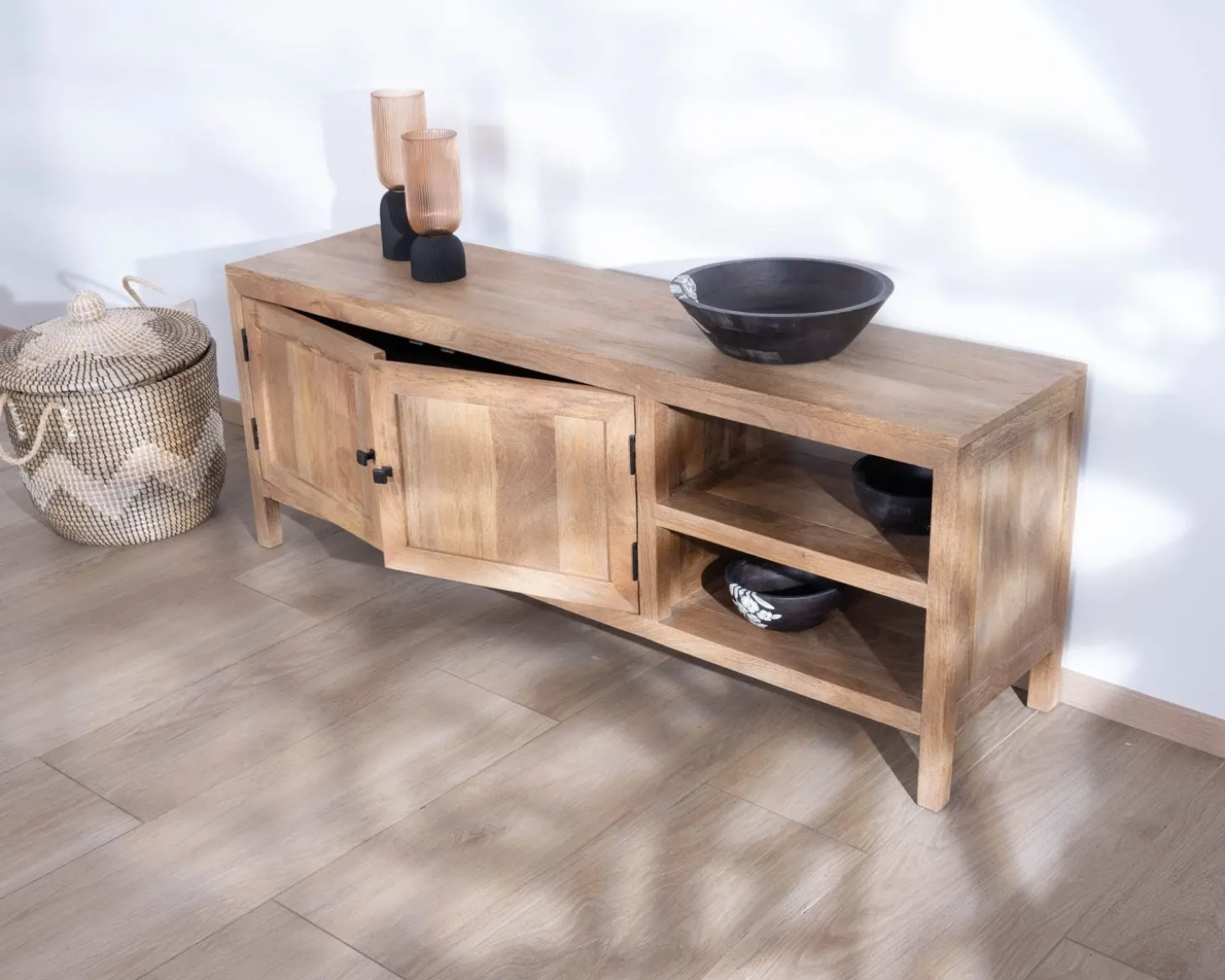 Meuble TV 160 cm en manguier "Maestro" avec double porte