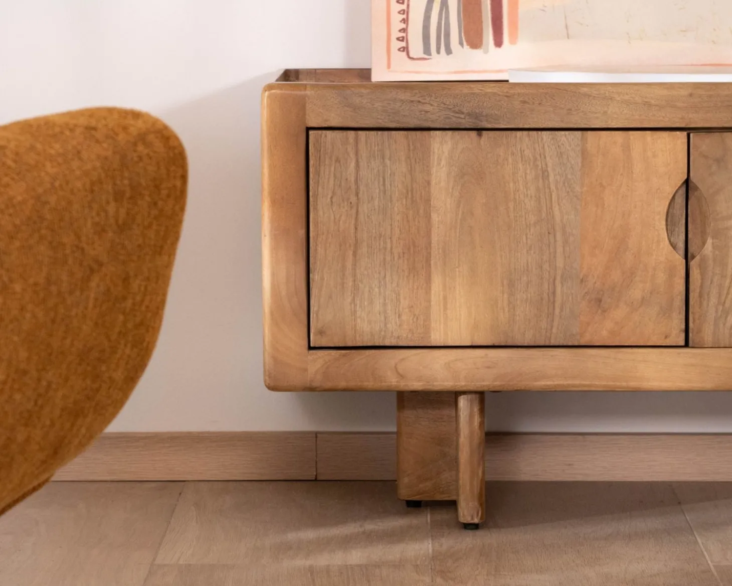 Meuble TV bas 180 cm en manguier naturel "Odely" 4 portes