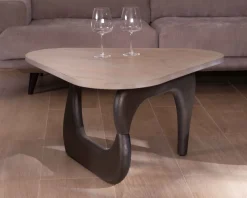 Table basse en manguier massif plateau triangulaire 