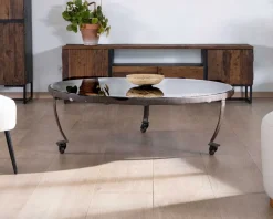 Table basse ronde en bois recyclé et plateau verre avec pieds métal "Népalaise"