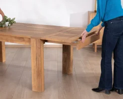 Table de repas extensible en manguier teinte chêne clair 