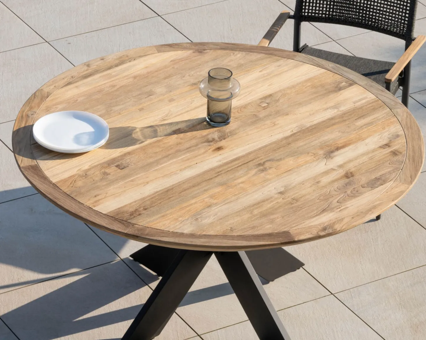 Table de repas ronde pour extérieur en teck et aluminium "Ozone" 130 cm