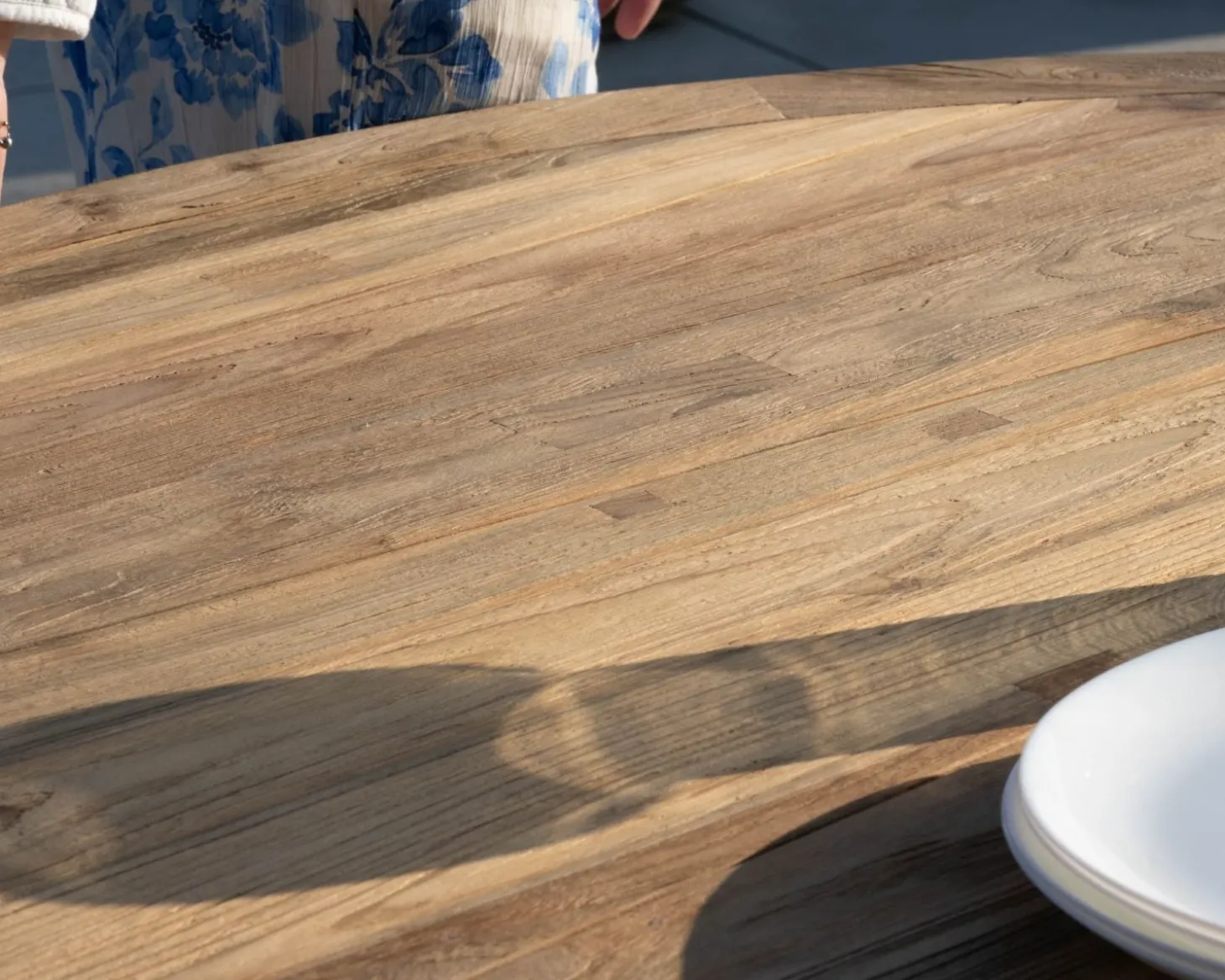 Table de repas ronde pour extérieur en teck et aluminium "Ozone" 130 cm