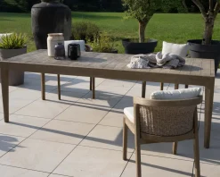 Table de repas spécial outdoor 240cm en teck finition sablée et grisée 