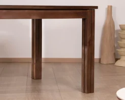 Table extensible en manguier massif teinte noyer 
