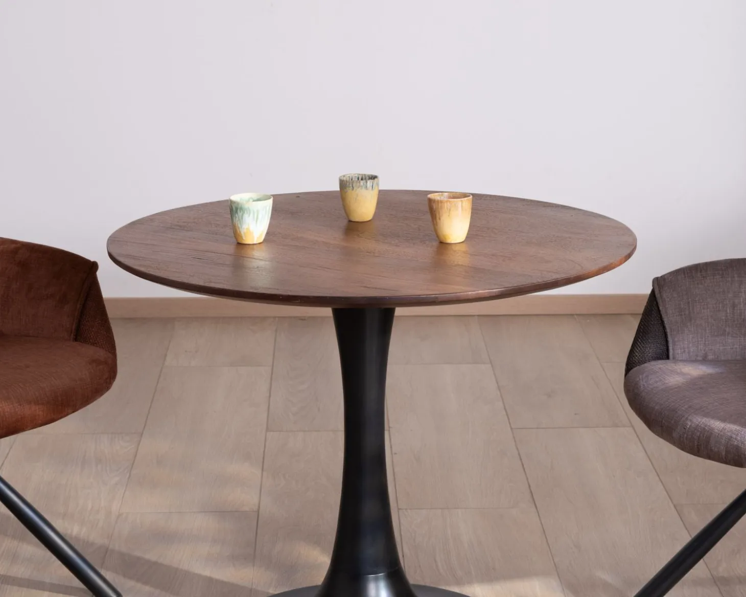 Table ronde 90 cm esprit bistrot "Piccadilly" pied tulipe en métal noir