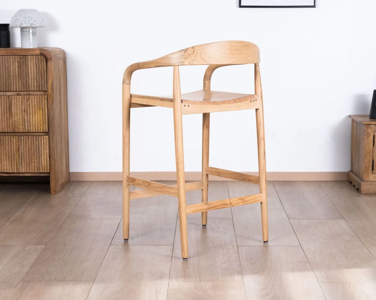 Tabouret de bar en acacia design épuré avec dosseret "Vogue"