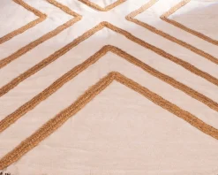 Tapis beige en coton orné de jute tressée 120 x 180 cm 